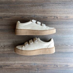 sold // urban outfitters platform fashion sneaker
